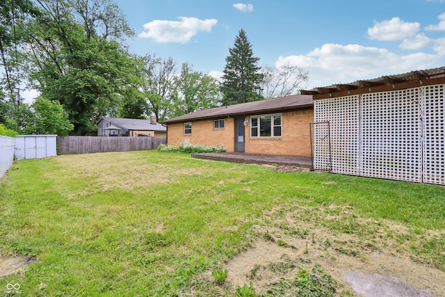 410 E Southport Rd, Indianapolis, IN 46227 - view of yard