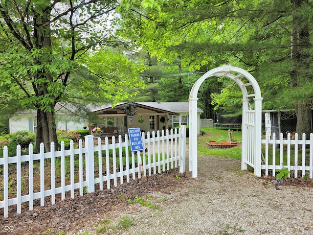 8310 Dog Trot Ln, Morgantown, IN 46160 - view of fenced yard