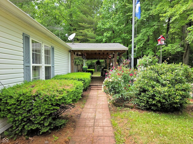 8310 Dog Trot Ln, Morgantown, IN 46160 - view of yard