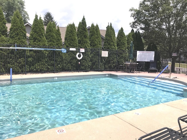 855 Gazebo Way Unit C, Greenwood, IN 46142 - view of community pool