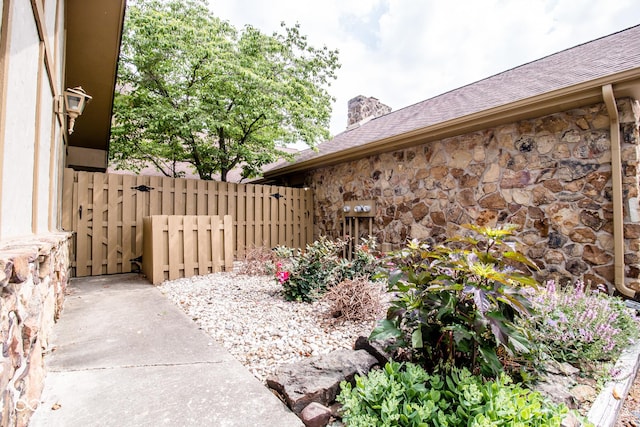 3935 Offshore Dr, Columbus, IN 47203 - view of patio