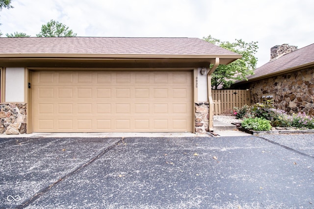 3935 Offshore Dr, Columbus, IN 47203 - view of garage