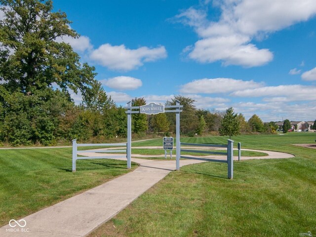 3292 W Longbranch Dr, Monrovia, IN 46157 - surrounding community with a yard