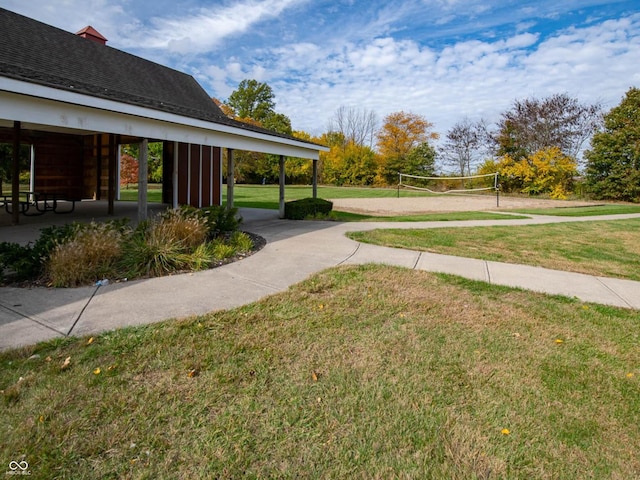 3292 W Longbranch Dr, Monrovia, IN 46157 - view of green lawn featuring volleyball court