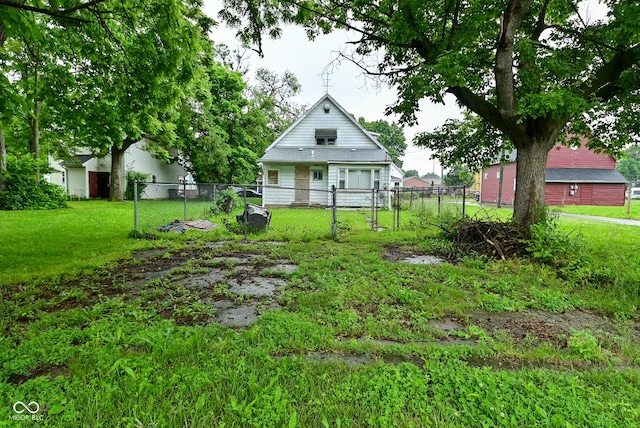 2622 Ethel Ave, Indianapolis, IN 46208 - view of yard