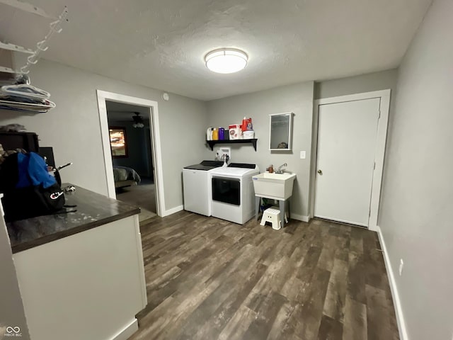6593 N 800 W, Elwood, IN 46036 - laundry area with washer and clothes dryer, dark wood finished floors, baseboards, and a ceiling fan