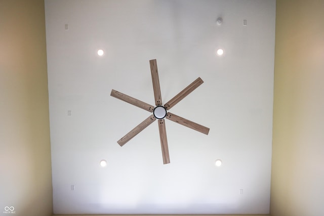 9018 E Gayle Dr, Morgantown, IN 46160 - detailed view of a ceiling fan