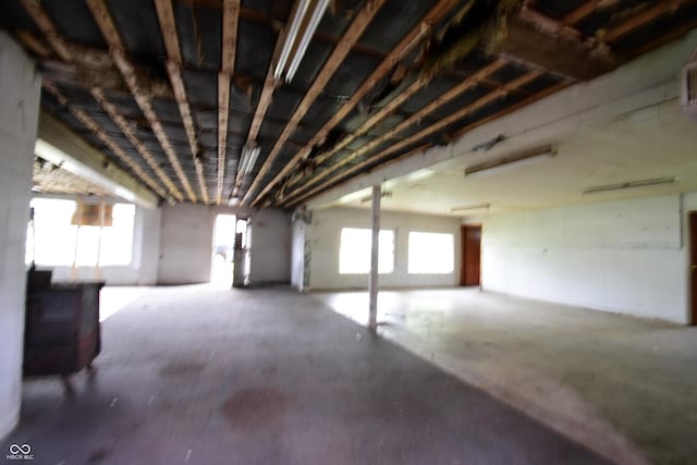 10577 Dalton Rd, Hagerstown, IN 47346 - view of garage