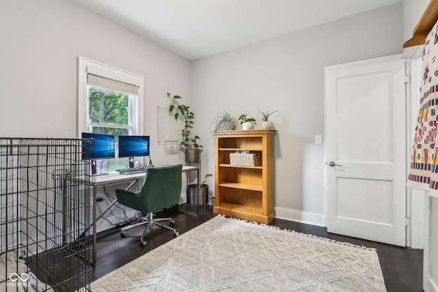 923 42nd St, Indianapolis, IN 46205 - home office with wood finished floors and baseboards