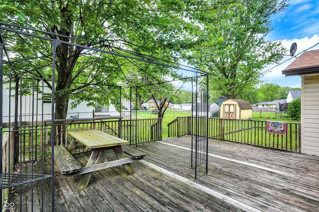 101 Heiny Rd, Indianapolis, IN 46217 - view of wooden deck