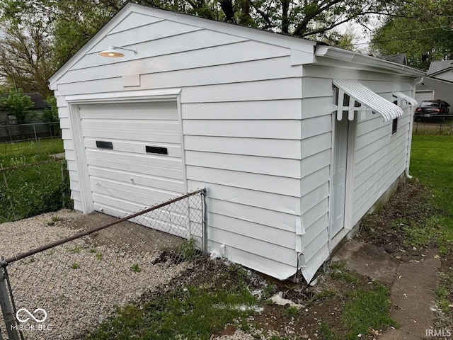 2015 S Hackley St, Muncie, IN 47302 - detached garage featuring driveway