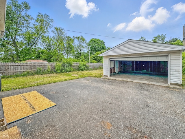 3615 N Dequincy St, Indianapolis, IN 46218 - view of detached garage