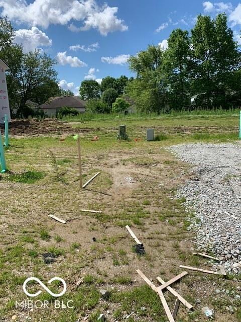 1073 Fuller Ln, Shelbyville, IN 46176 - photo 6