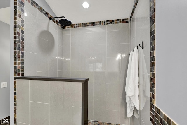 1410 Shadow Ct, Zionsville, IN 46077 - full bath with a tile shower and recessed lighting