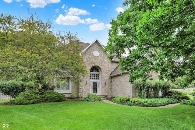 1410 Shadow Ct, Zionsville, IN 46077 - view of front of home featuring brick siding and a front lawn