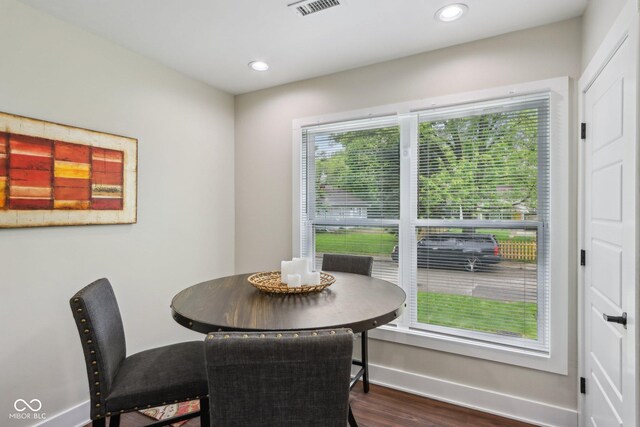 617 N Dearborn St, Indianapolis, IN 46201 - dining area featuring dark wood finished floors, baseboards, and recessed lighting