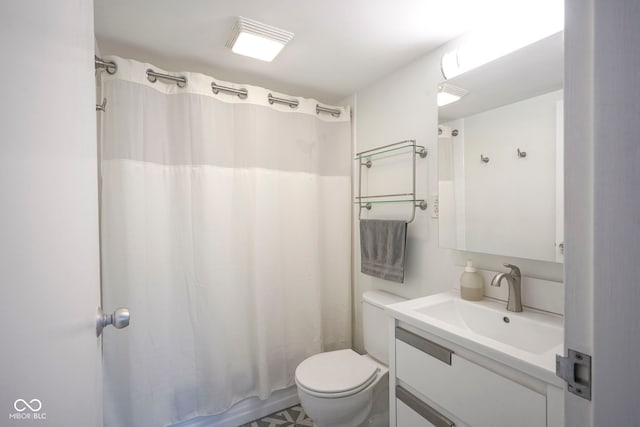 3965 N Meridian St Unit 3J, West, Indianapolis, IN 46208 - bathroom with toilet, vanity, and shower / bath combo