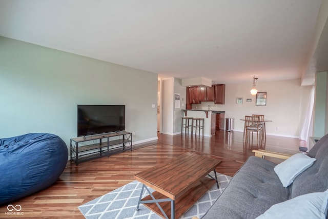 3965 N Meridian St Unit 3J, West, Indianapolis, IN 46208 - living room featuring light wood-style floors and baseboards