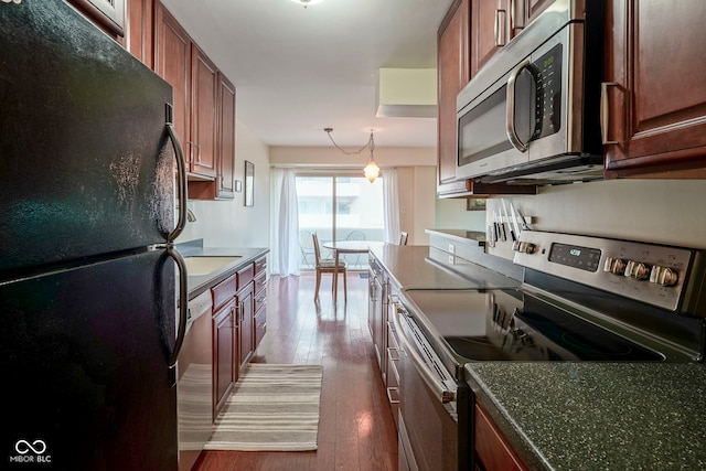 3965 N Meridian St Unit 3J, West, Indianapolis, IN 46208 - kitchen featuring stainless steel appliances and hardwood / wood-style flooring