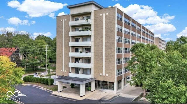 3965 N Meridian St Unit 3J, West, Indianapolis, IN 46208 - view of apartment building / complex