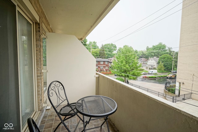 3965 N Meridian St Unit 3J, West, Indianapolis, IN 46208 - balcony with a residential view