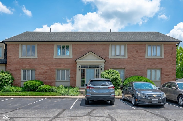 8503 Canterbury Sq W Unit D, Indianapolis, IN 46260 - view of building exterior featuring uncovered parking