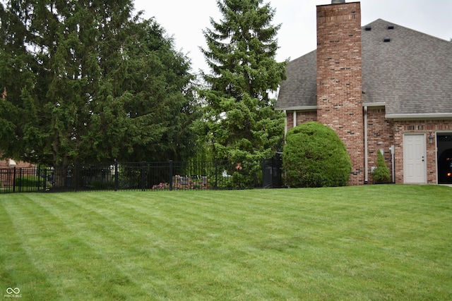 6862 Riverside Way, Fishers, IN 46038 - view of yard
