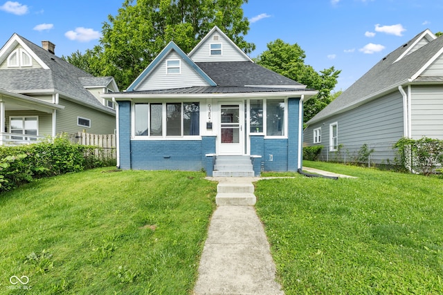 938 N Tuxedo St, Indianapolis, IN 46201 - bungalow with brick siding