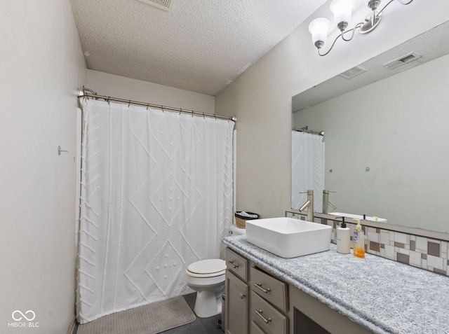 2210 Bridlewood Dr, Franklin, IN 46131 - bathroom featuring vanity, a textured ceiling, and curtained shower