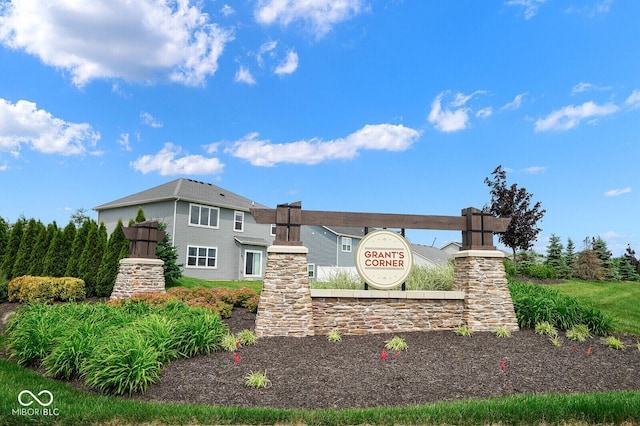 7184 Lillian Pl, Cumberland, IN 46229 - view of community / neighborhood sign