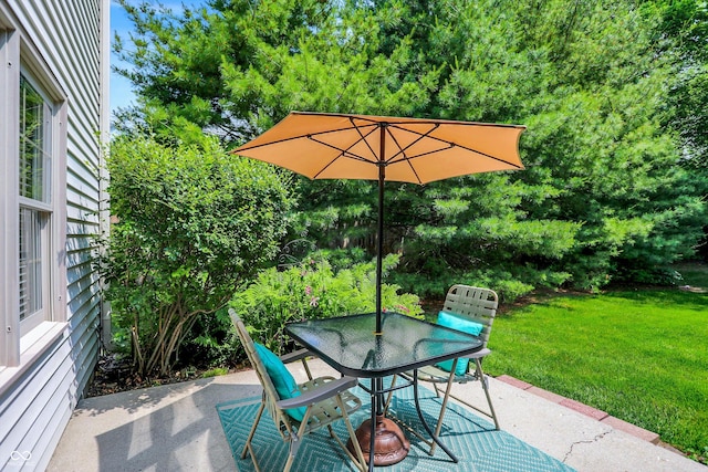 10965 Fairway Ridge Ln, Fishers, IN 46037 - view of patio featuring outdoor dining space and view of scattered trees