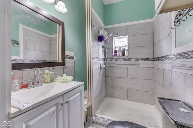 952 Lasalle St, Indianapolis, IN 46201 - full bath with vanity, tiled shower, and toilet
