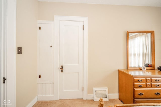 2007 Lincoln Ave, New Castle, IN 47362 - bedroom featuring light colored carpet and baseboards