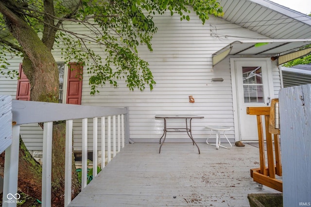2007 Lincoln Ave, New Castle, IN 47362 - view of deck