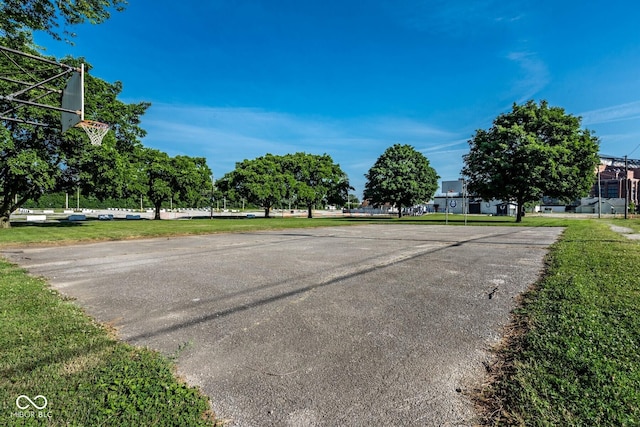 262 W Ray St, Indianapolis, IN 46225 - view of basketball court with a lawn