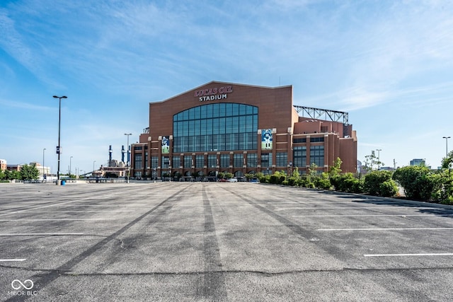 262 W Ray St, Indianapolis, IN 46225 - view of building exterior featuring uncovered parking