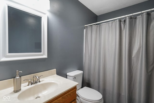 101 Meadowview Dr, Mooresville, IN 46158 - bathroom featuring toilet, vanity, and a shower with curtain