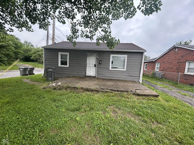 3202 N Emerson Ave, Indianapolis, IN 46218 - view of front facade with a patio area