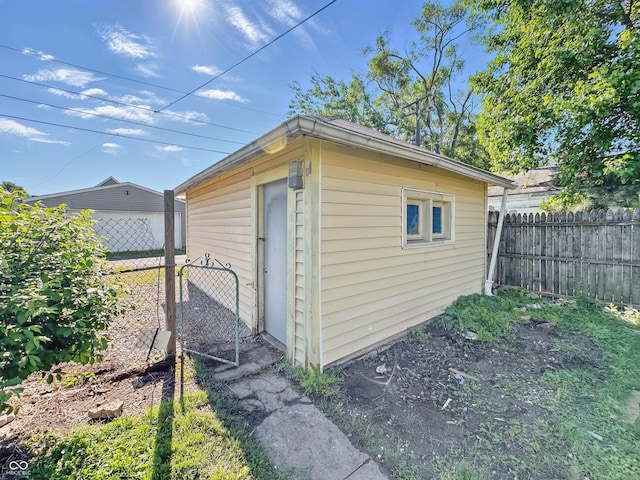 621 N Livingston Ave, Indianapolis, IN 46222 - view of outdoor structure
