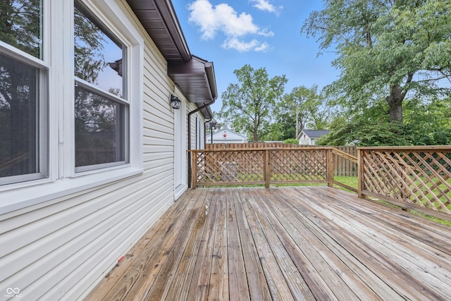 450 N Fenton Ave, Indianapolis, IN 46219 - view of wooden terrace
