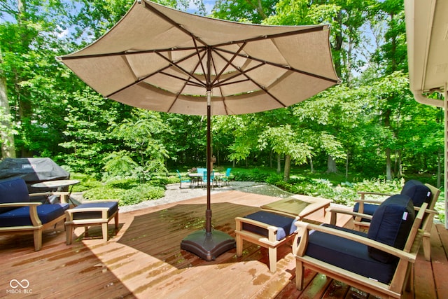 7426 Shadow Wood Dr, Indianapolis, IN 46254 - wooden terrace with outdoor dining area
