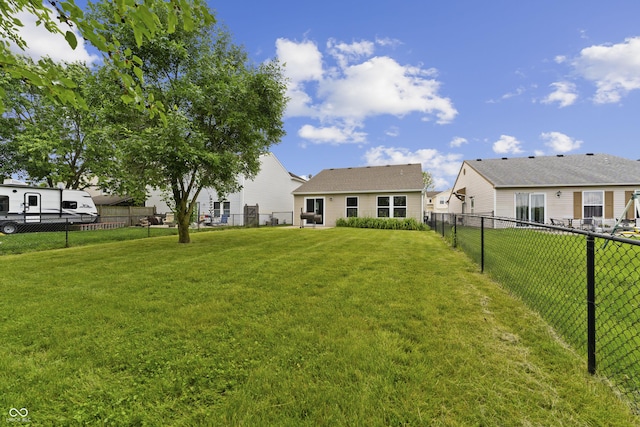 1313 Kenwood Dr, Greenwood, IN 46143 - view of yard