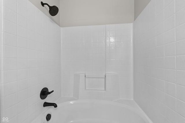 1313 Kenwood Dr, Greenwood, IN 46143 - full bath with  shower combination