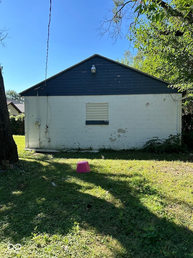 1920 Kildare Ave, Indianapolis, IN 46218 - view of property exterior featuring a yard