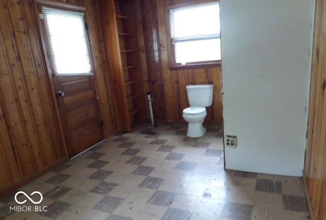 340 W 11th St, Anderson, IN 46016 - photo 8