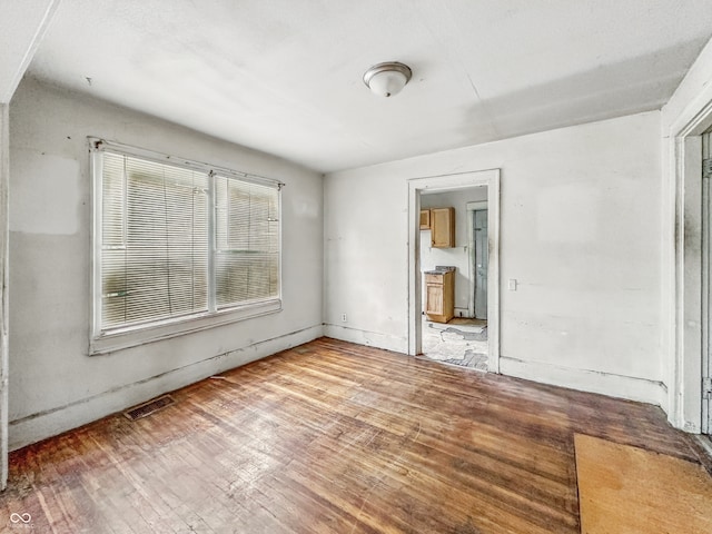 3526 E Vermont St, Indianapolis, IN 46201 - unfurnished room with wood finished floors
