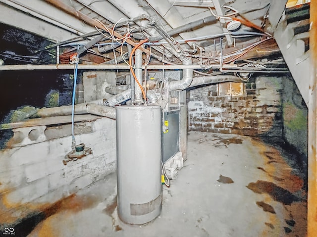 3526 E Vermont St, Indianapolis, IN 46201 - unfinished below grade area with water heater