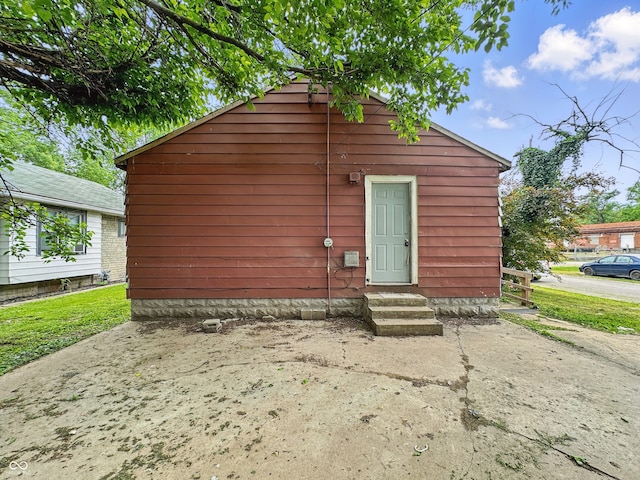 3526 E Vermont St, Indianapolis, IN 46201 - back of property featuring entry steps