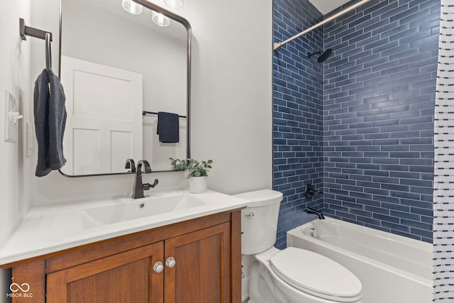 1405 Deloss St, Indianapolis, IN 46201 - full bathroom featuring toilet, vanity, and shower / bathtub combination