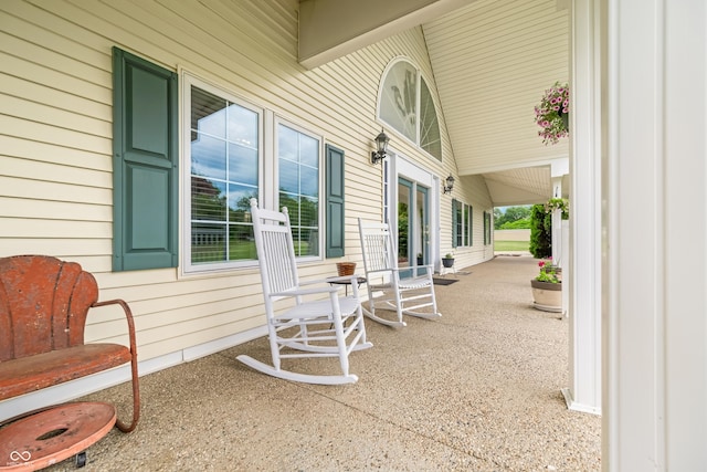 5439 E Kinderhook Rd, Scottsburg, IN 47170 - view of covered porch